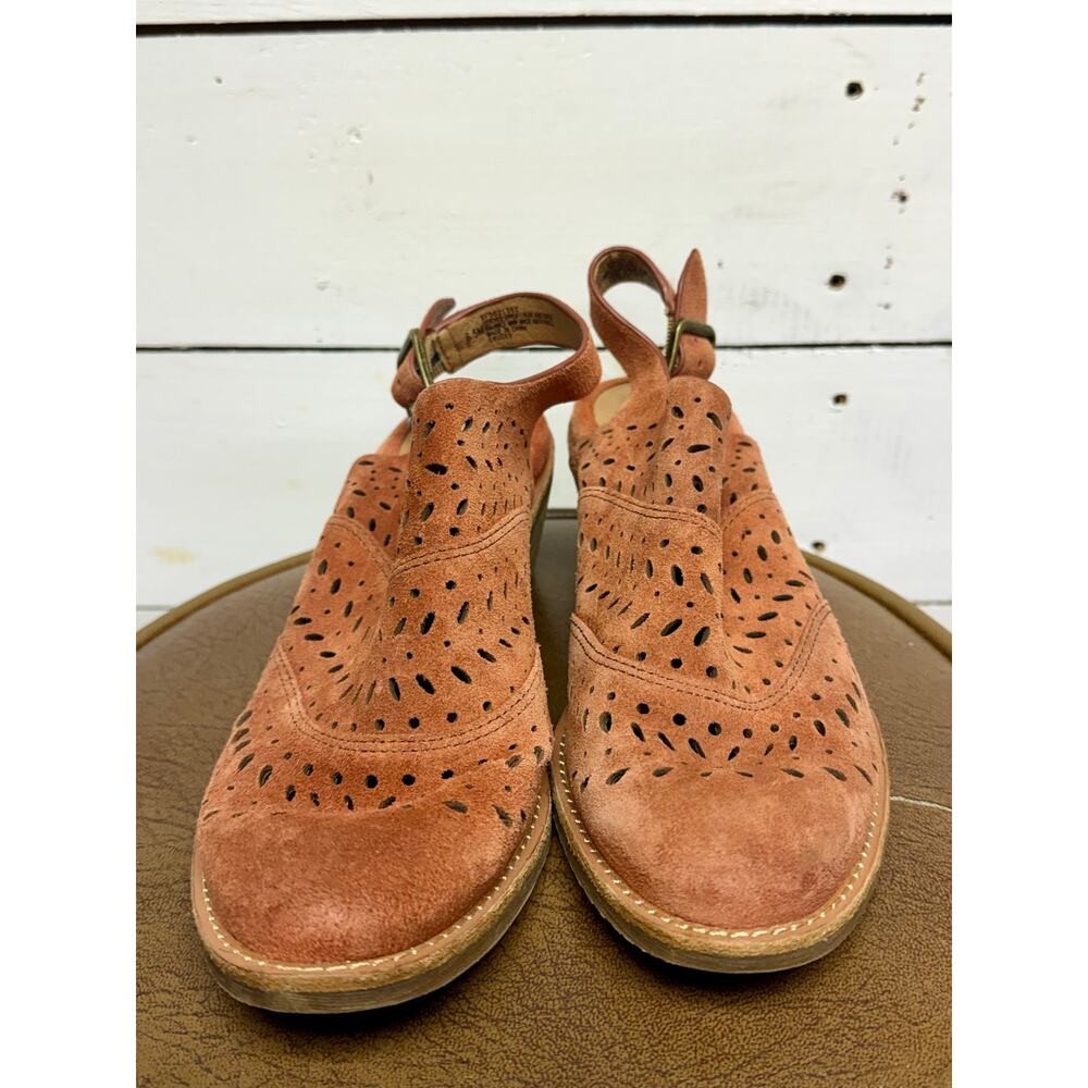 Sofft Woman’s Stud Heels Woman’s Size 6.5